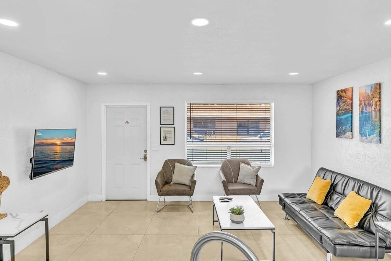 New Stylish 2 Bdrm Mins To Beach & Aventura Mall Hallandale Beach Exterior photo
