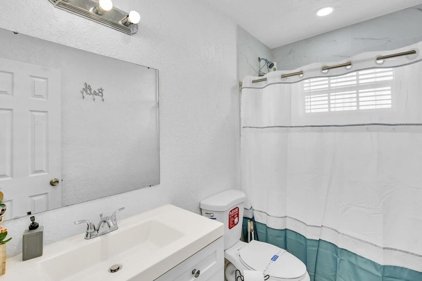 New Stylish 2 Bdrm Mins To Beach & Aventura Mall Hallandale Beach Exterior photo