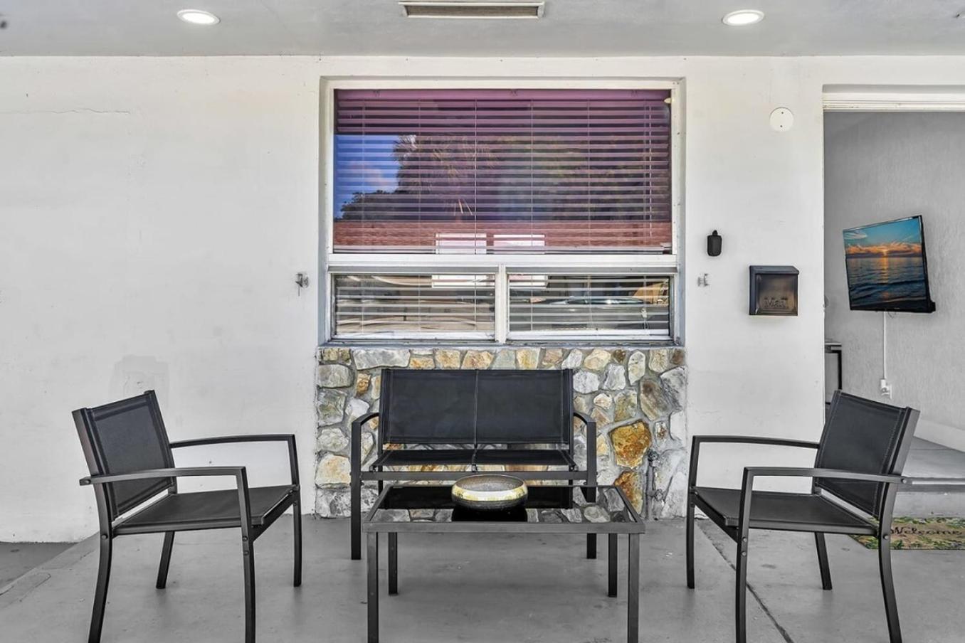 New Stylish 2 Bdrm Mins To Beach & Aventura Mall Hallandale Beach Exterior photo