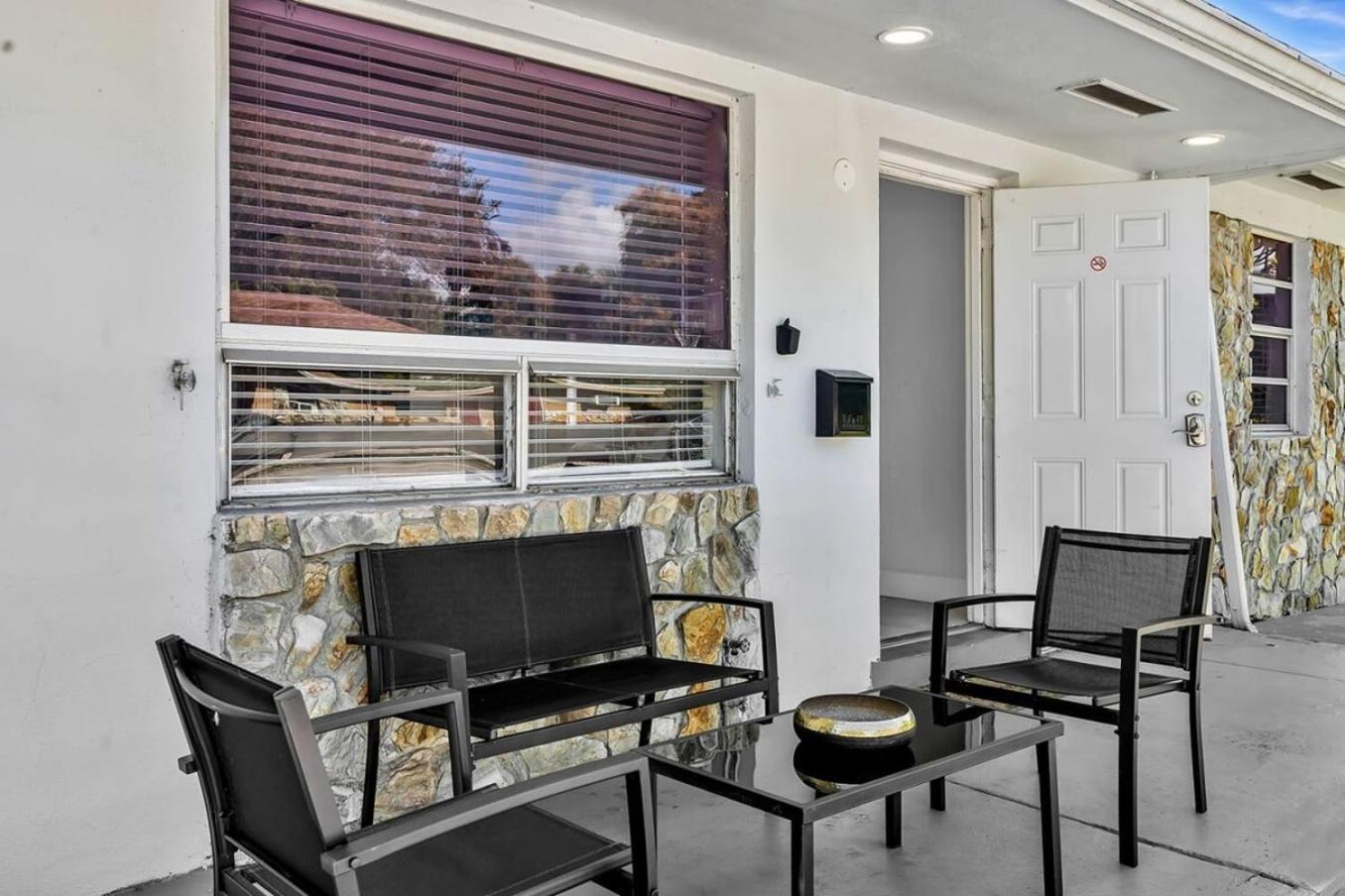 New Stylish 2 Bdrm Mins To Beach & Aventura Mall Hallandale Beach Exterior photo