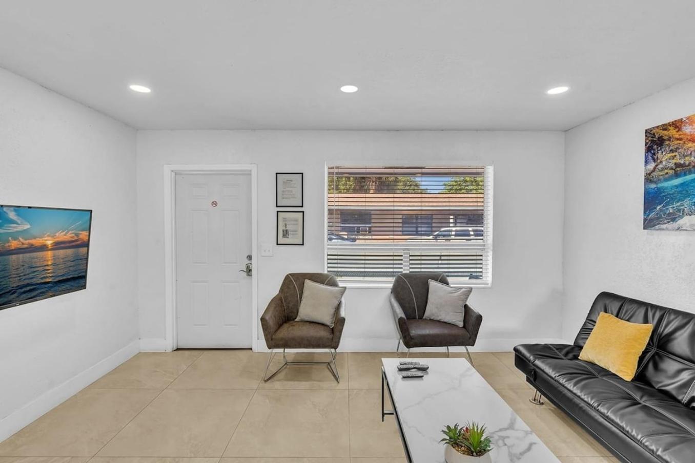 New Stylish 2 Bdrm Mins To Beach & Aventura Mall Hallandale Beach Exterior photo